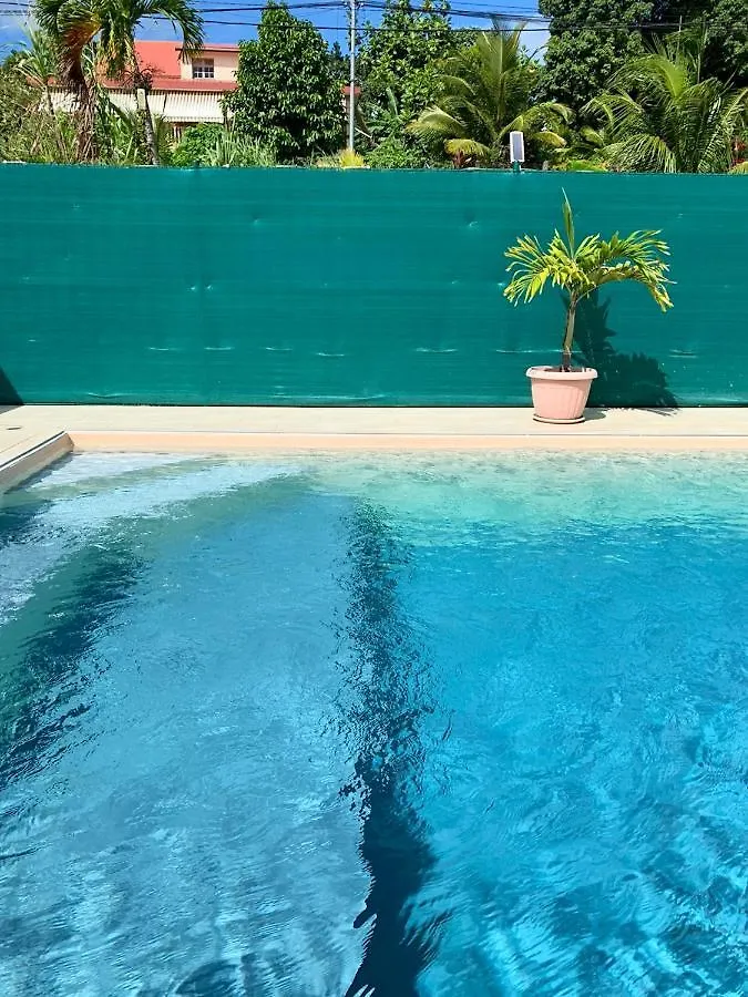 Maison Charmante A Petit-Bourg Avec Piscine Partagee Guadeloupe
